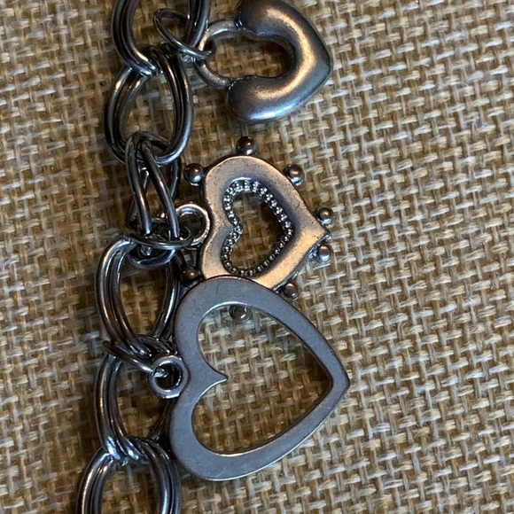 Heart charm bracelet, silver tone with pearl and crystal accents - Picture 10 of 11